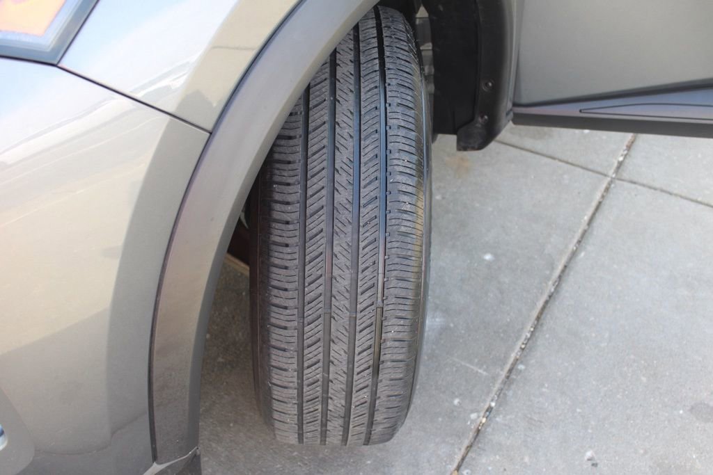 Used 2023 Nissan Rogue S image 13