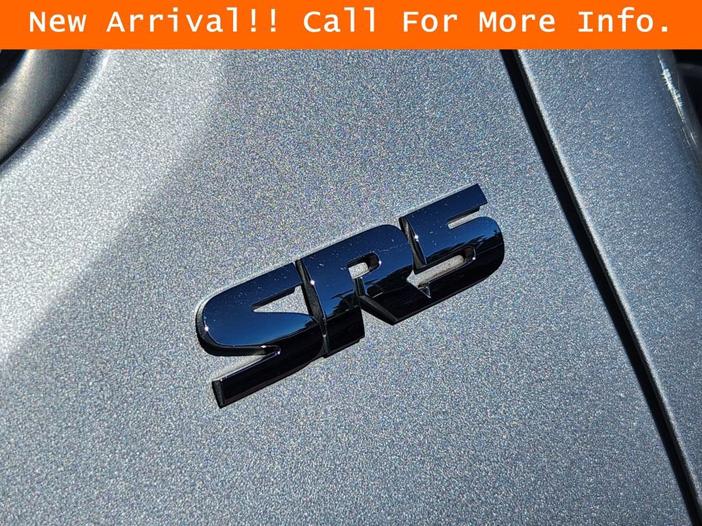 Used 2021 Toyota Tacoma SR5 AWD/4WD image 8