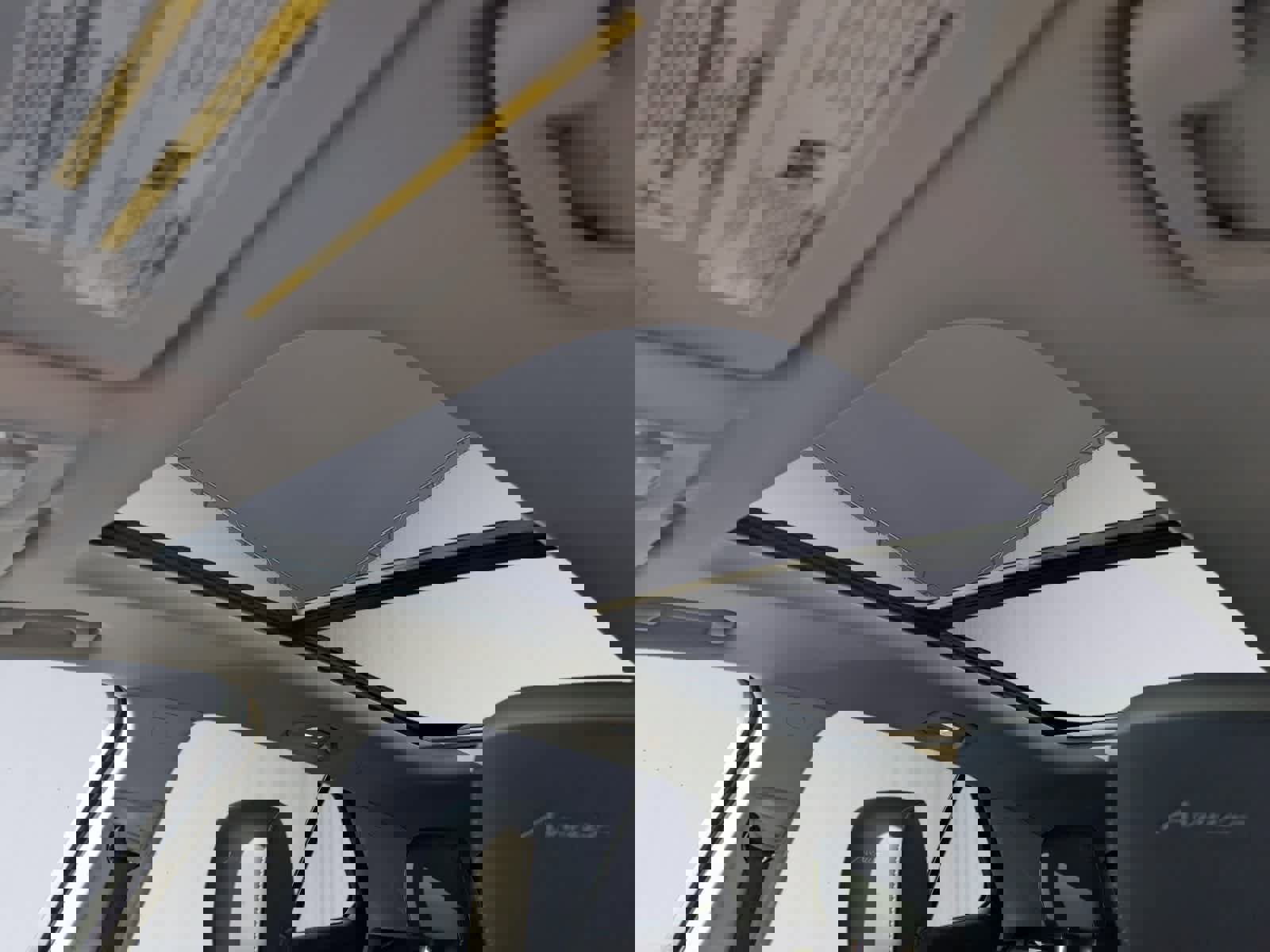 Certified 2022 Buick Envision Avenir w/ Technology Package II image 8