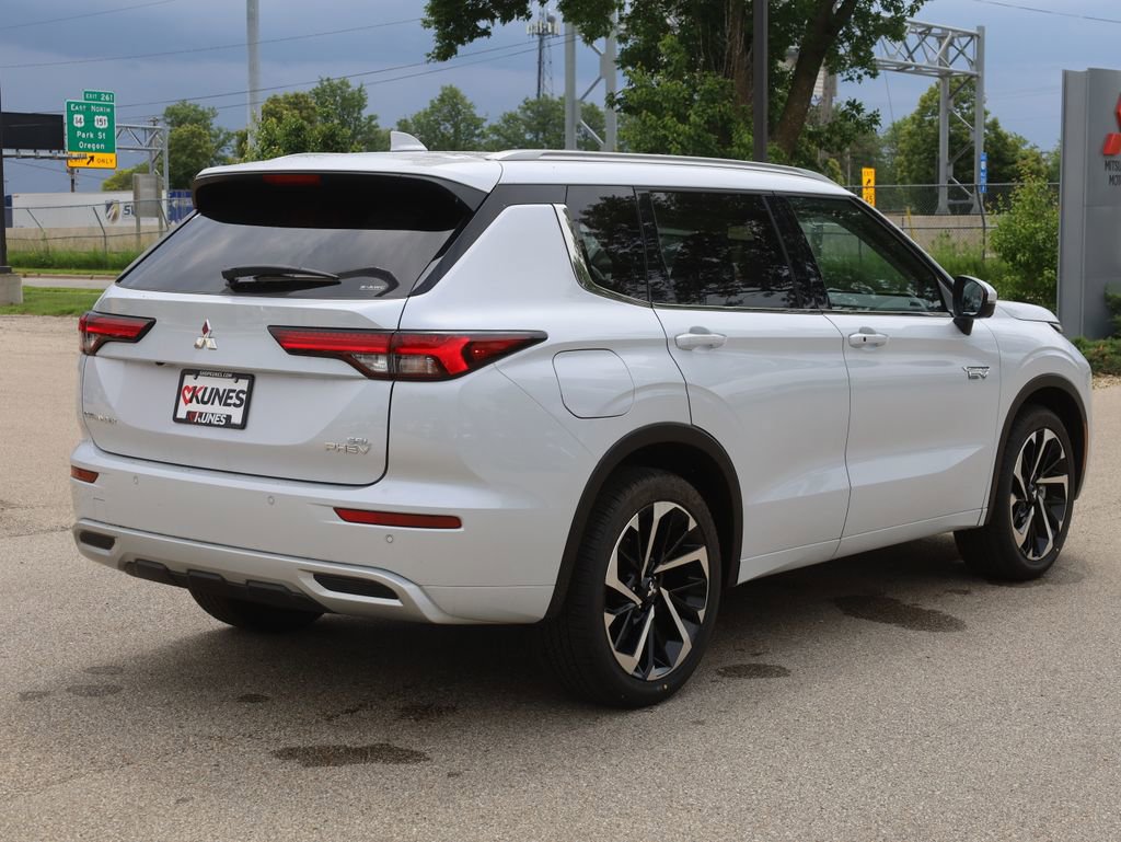 New 2025 Mitsubishi Outlander SEL image 10
