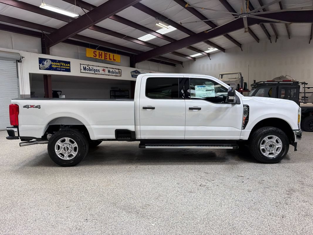 Used 2025 Ford F250 XLT AWD/4WD image 9