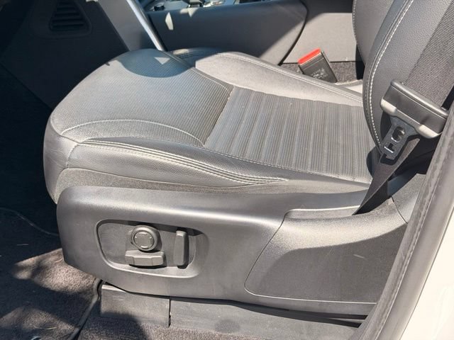 Used 2024 Land Rover Discovery S AWD/4WD image 22