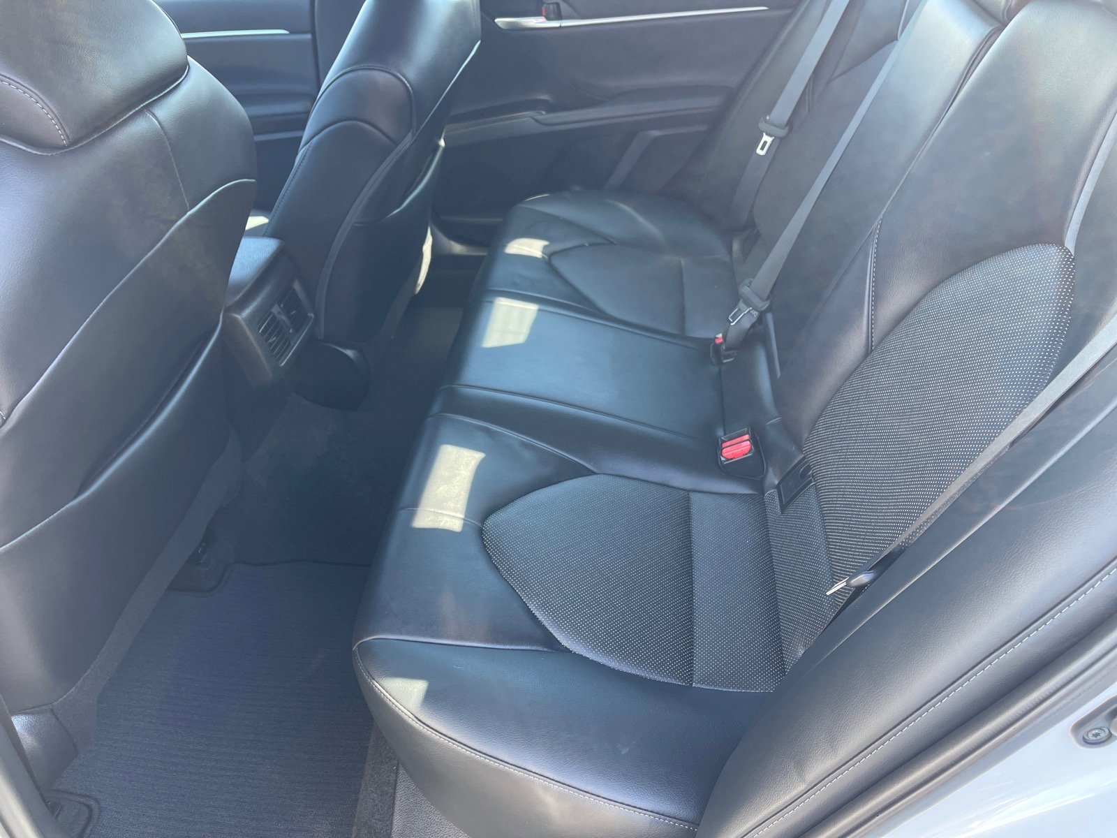 Used 2023 Toyota Camry XLE image 12