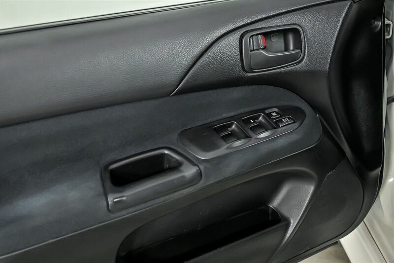 Used 2003 Mitsubishi Lancer Evolution AWD/4WD image 17