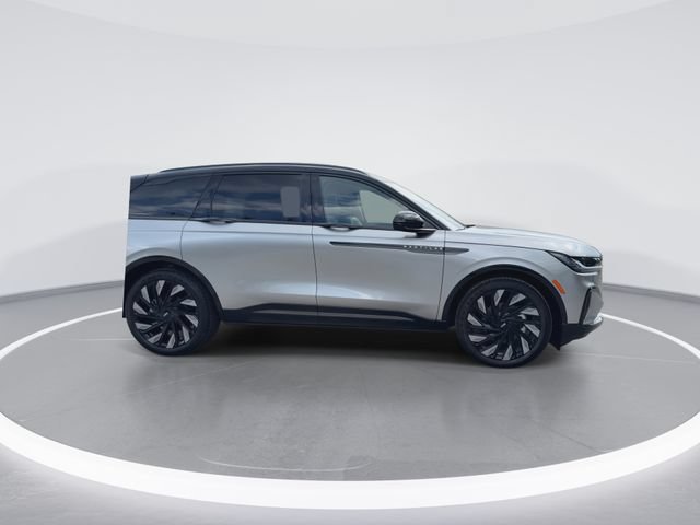 New 2026 Lincoln Nautilus Reserve AWD/4WD image 9