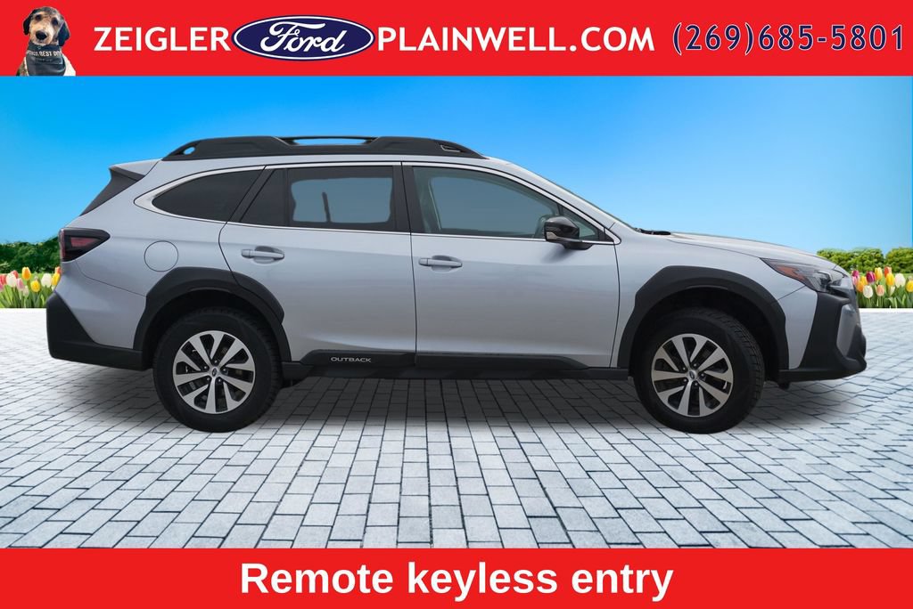 Used 2023 Subaru Outback Premium AWD/4WD image 6