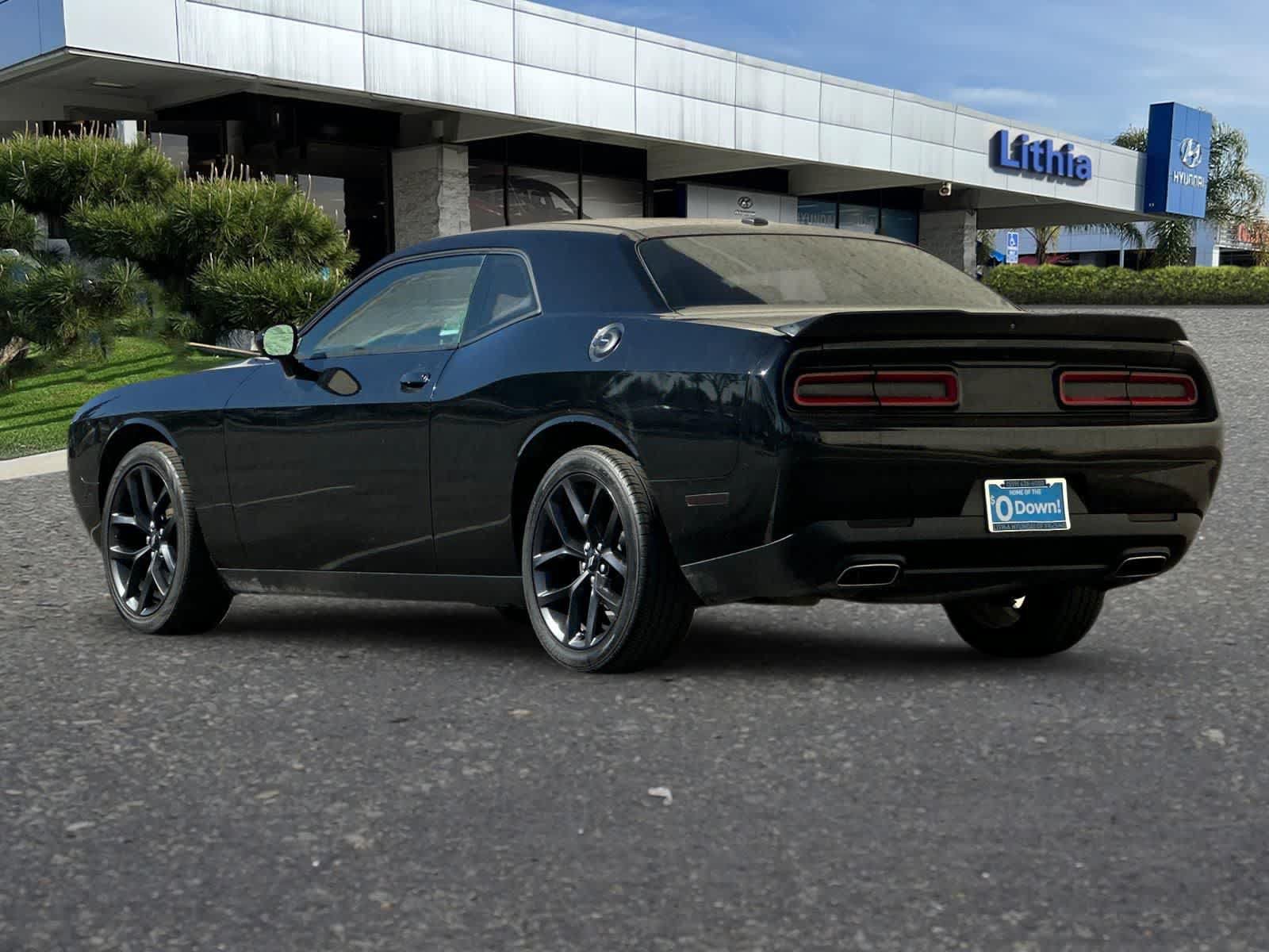 Used 2019 Dodge Challenger SXT w/ Blacktop Package RWD image 7