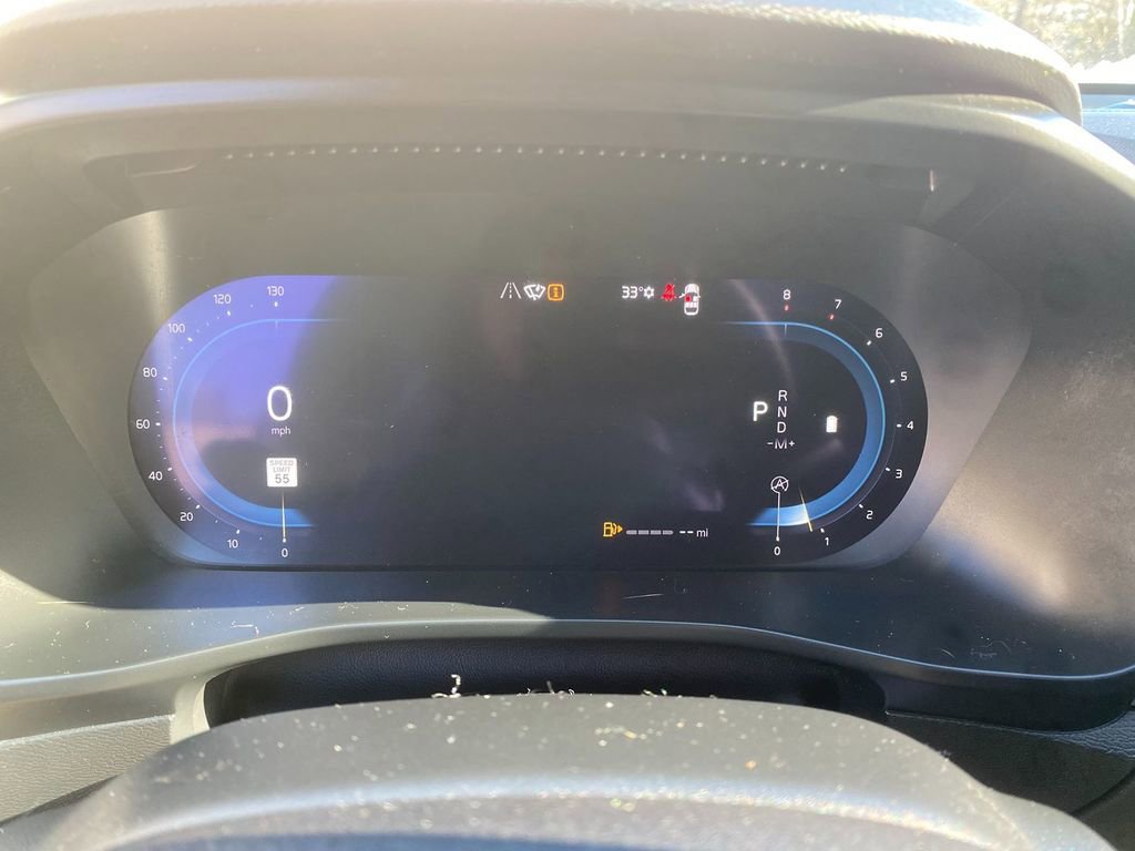 Used 2023 Volvo XC40 B5 Plus AWD/4WD image 11