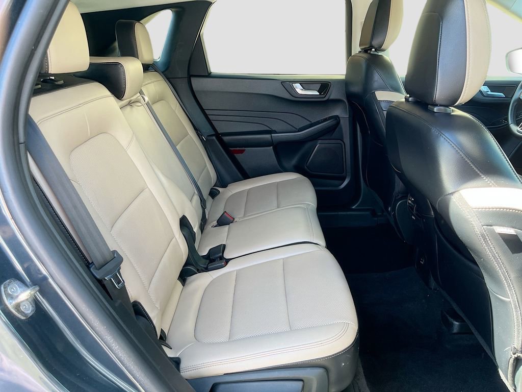 Used 2022 Ford Escape Titanium w/ Class II Trailer Tow Package image 28