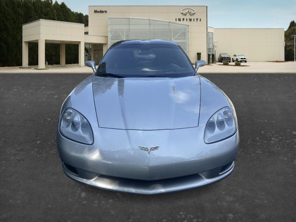 Used 2005 Chevrolet Corvette Coupe w/ Preferred Equipment Group RWD image 2