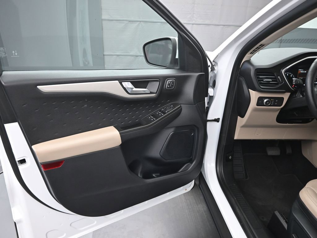 Certified 2020 Ford Escape SEL image 12