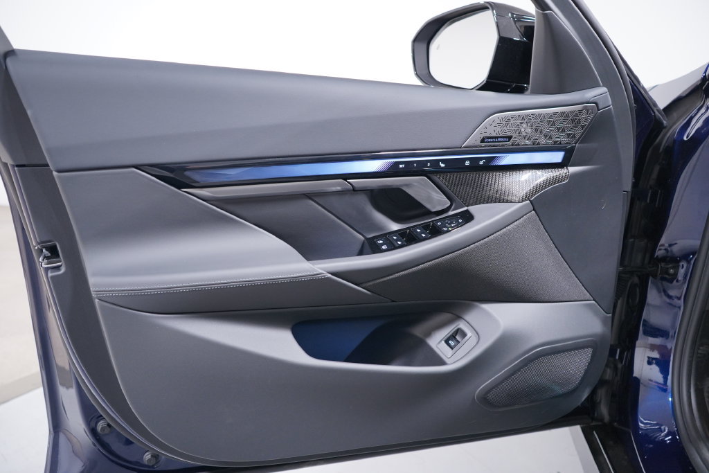 New 2026 BMW i5 M60 w/ Executive Package AWD/4WD image 16