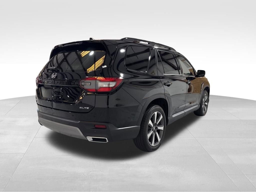 Used 2023 Honda Pilot Elite image 6
