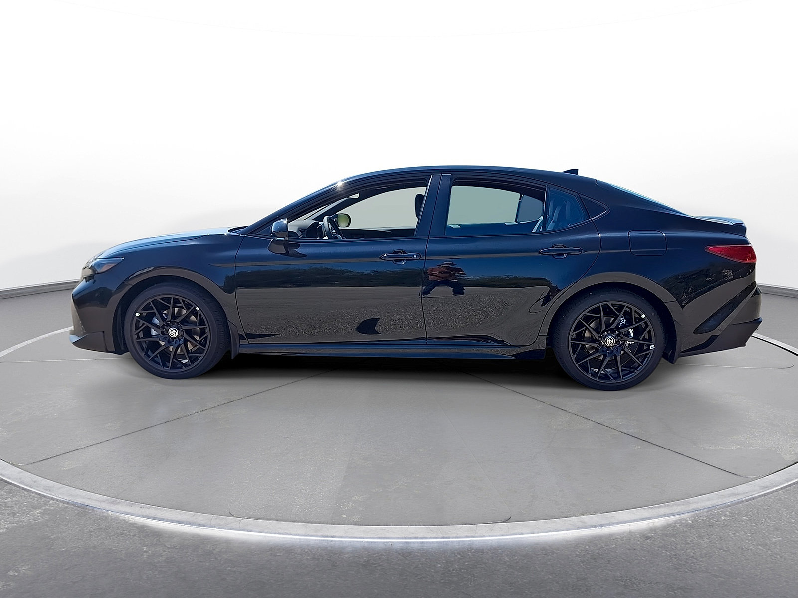 New 2026 Toyota Camry SE w/ Convenience Package FWD image 5