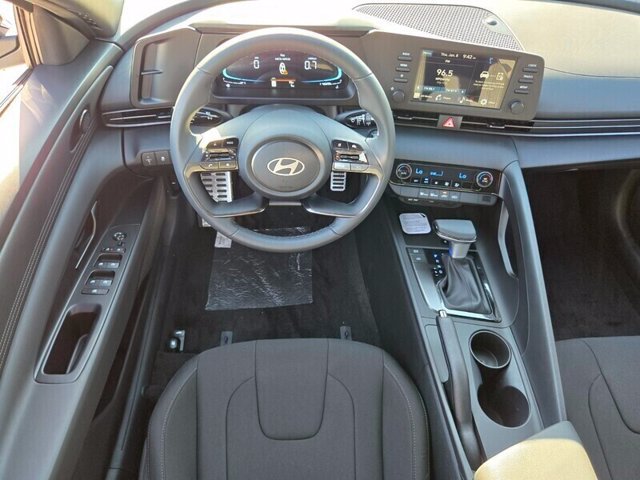 New 2026 Hyundai Elantra SEL Sport FWD image 7