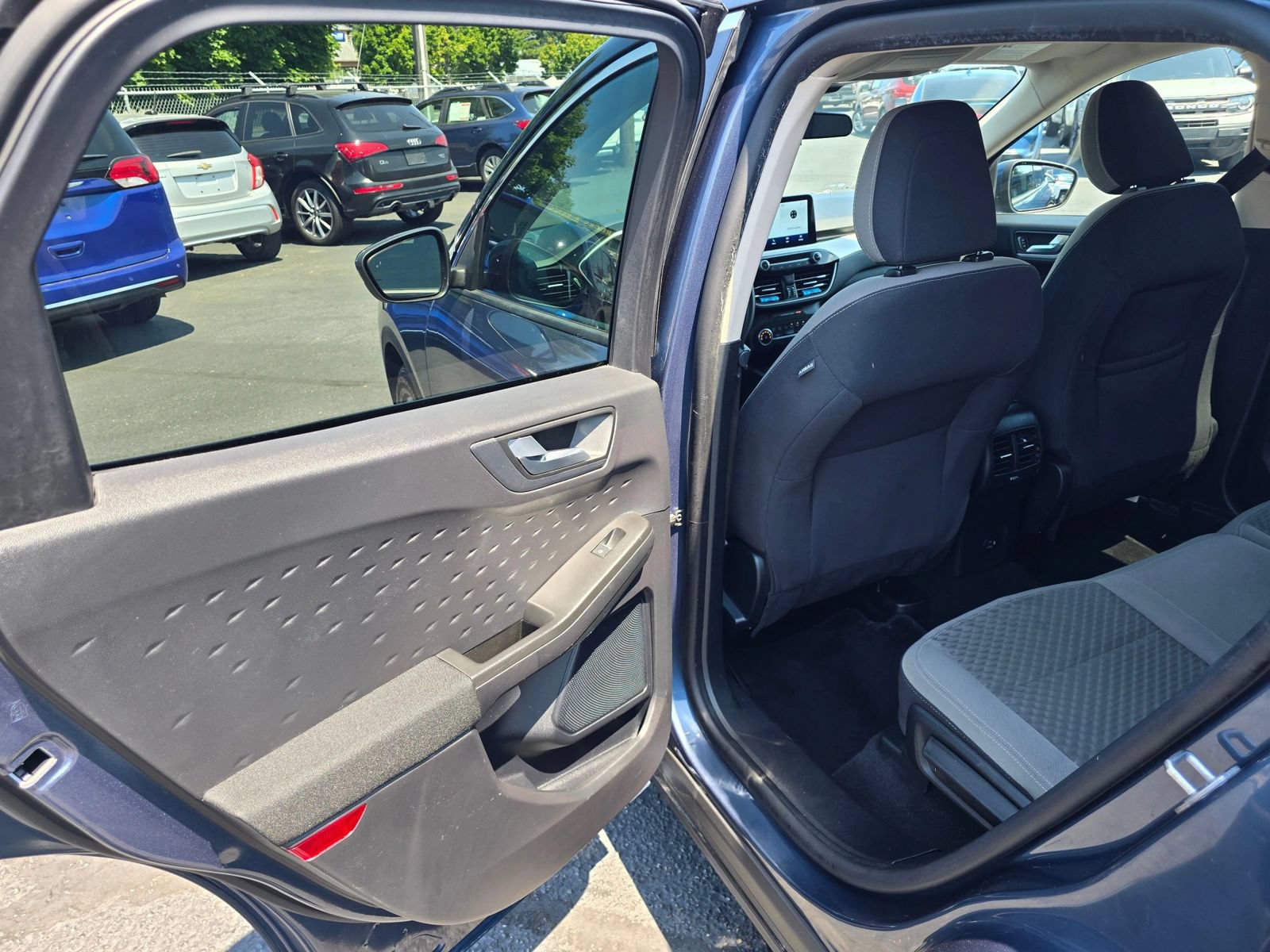 Used 2020 Ford Escape SE FWD image 17