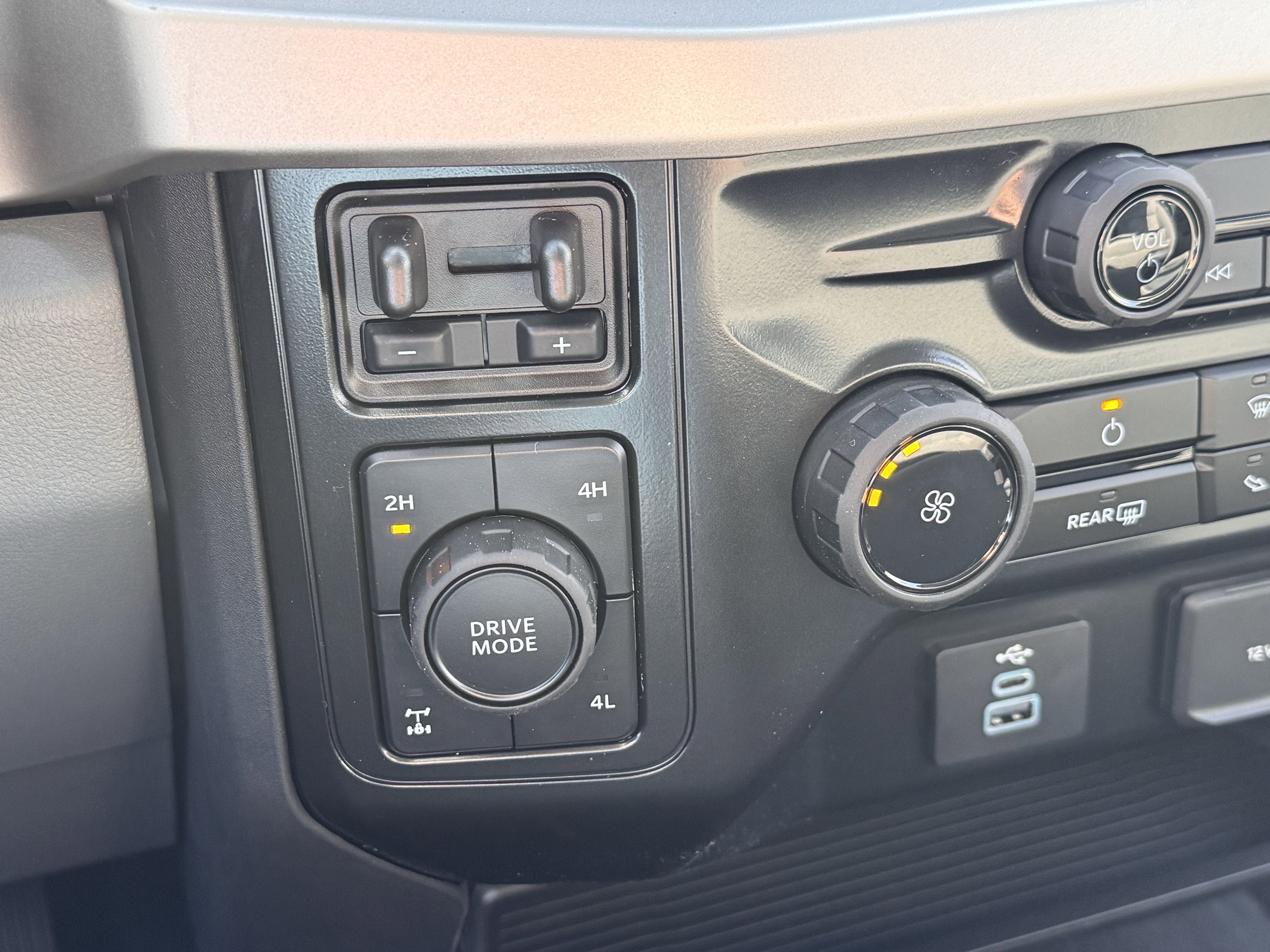 New 2026 Ford F250 XL w/ STX Appearance Package image 21
