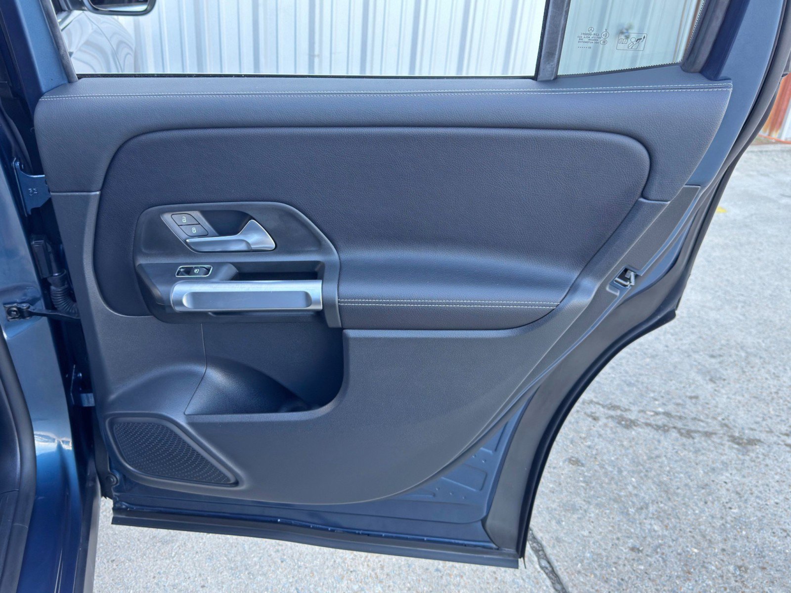 Used 2023 Mercedes-Benz GLB 250 w/ Premium Package image 46