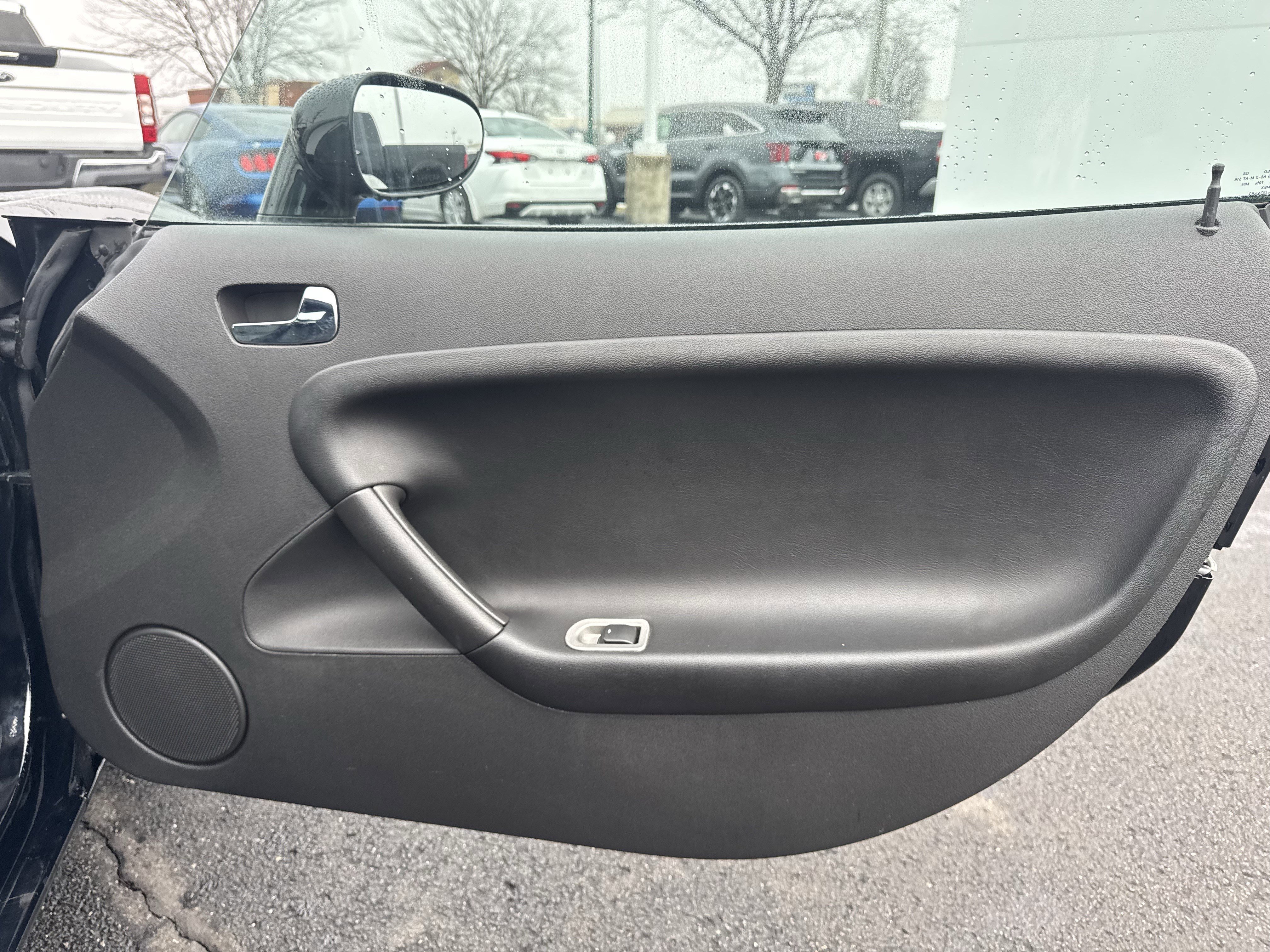 Used 2007 Pontiac Solstice Convertible w/ Premium Package image 30