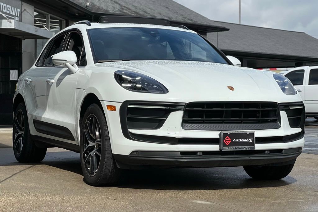 Used 2022 Porsche Macan image 34