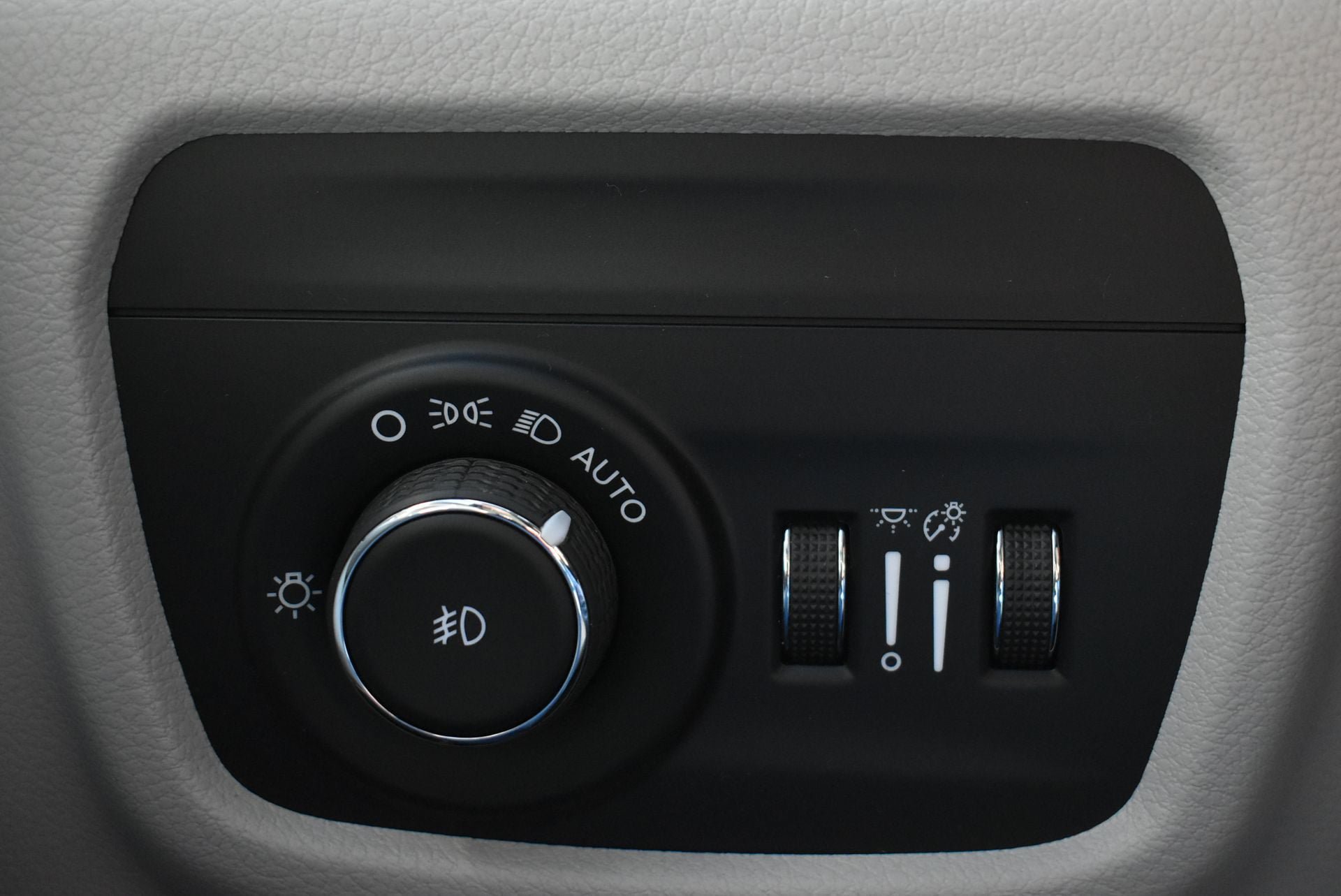 Used 2022 Jeep Grand Cherokee Overland AWD/4WD image 20