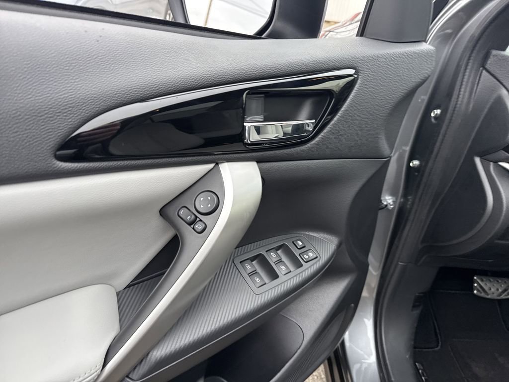 New 2026 Mitsubishi Eclipse Cross SEL AWD/4WD image 15
