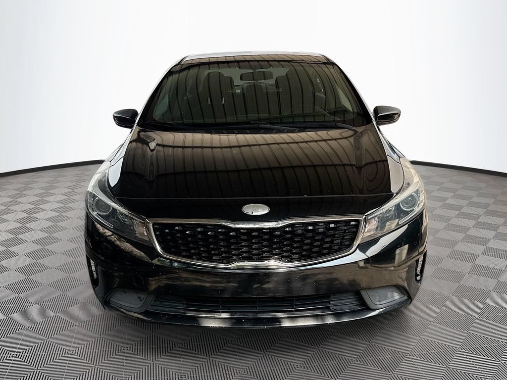 Used 2017 Kia Forte S FWD image 2