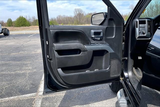 Used 2017 Chevrolet Silverado 1500 LT w/ All Star Edition image 21