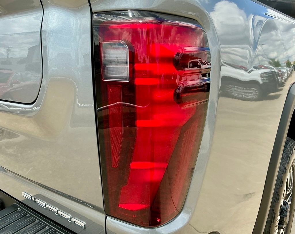 Used 2024 GMC Sierra 2500 Denali Ultimate w/ Max Trailering Package AWD/4WD image 16