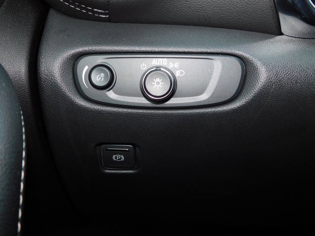 Used 2024 Chevrolet Blazer LT w/ Convenience Package image 28