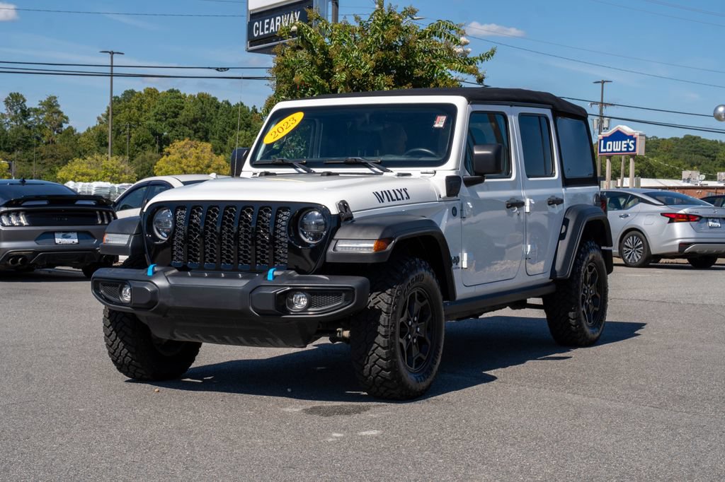 Used 2023 Jeep Wrangler Unlimited w/ Cold Weather Group AWD/4WD image 3