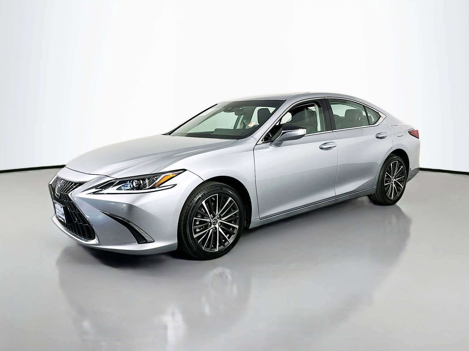 Used 2024 Lexus ES 250 w/ Premium Package image 4