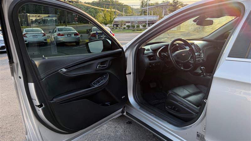 Used 2018 Chevrolet Impala Premier FWD image 20