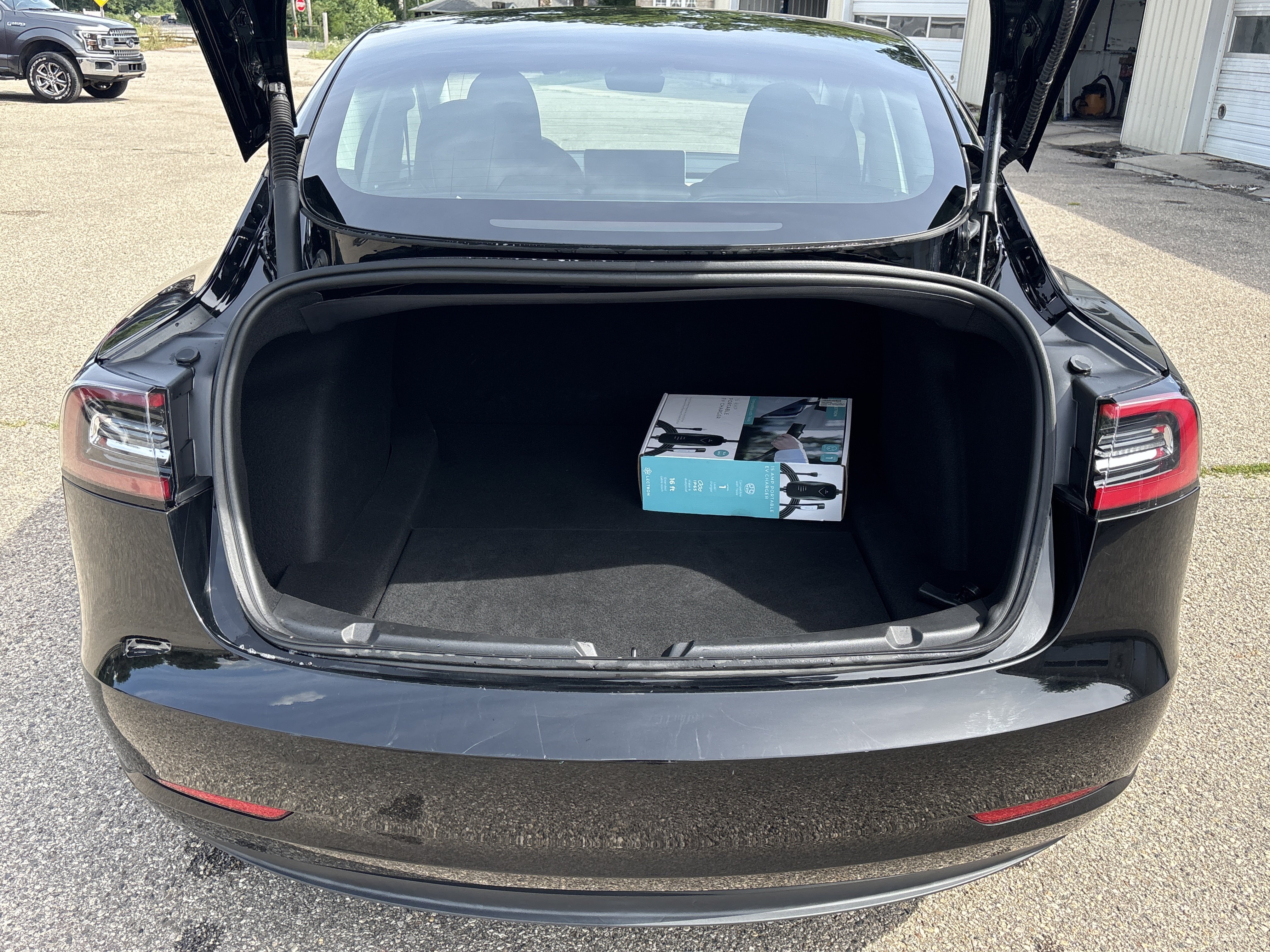 Used 2023 Tesla Model 3 Standard Range RWD image 8