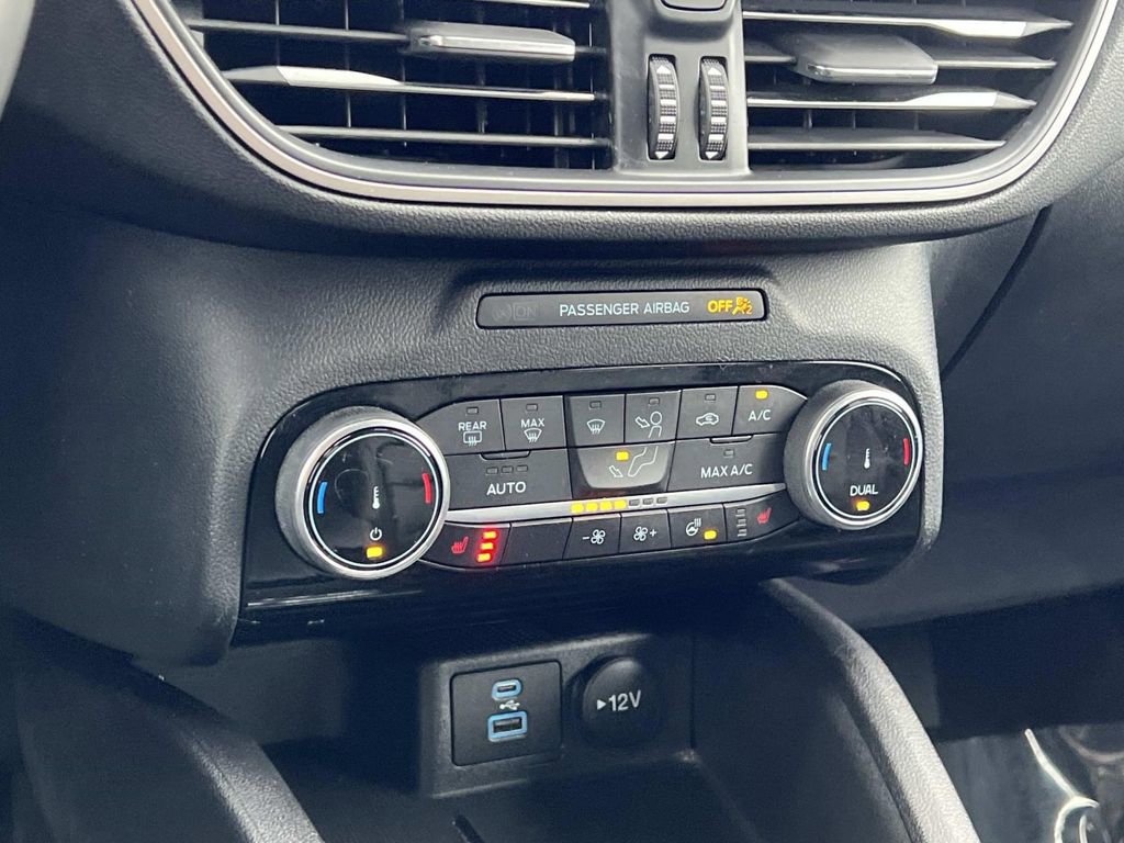 Used 2022 Ford Escape SEL w/ Class II Trailer Tow Package image 17