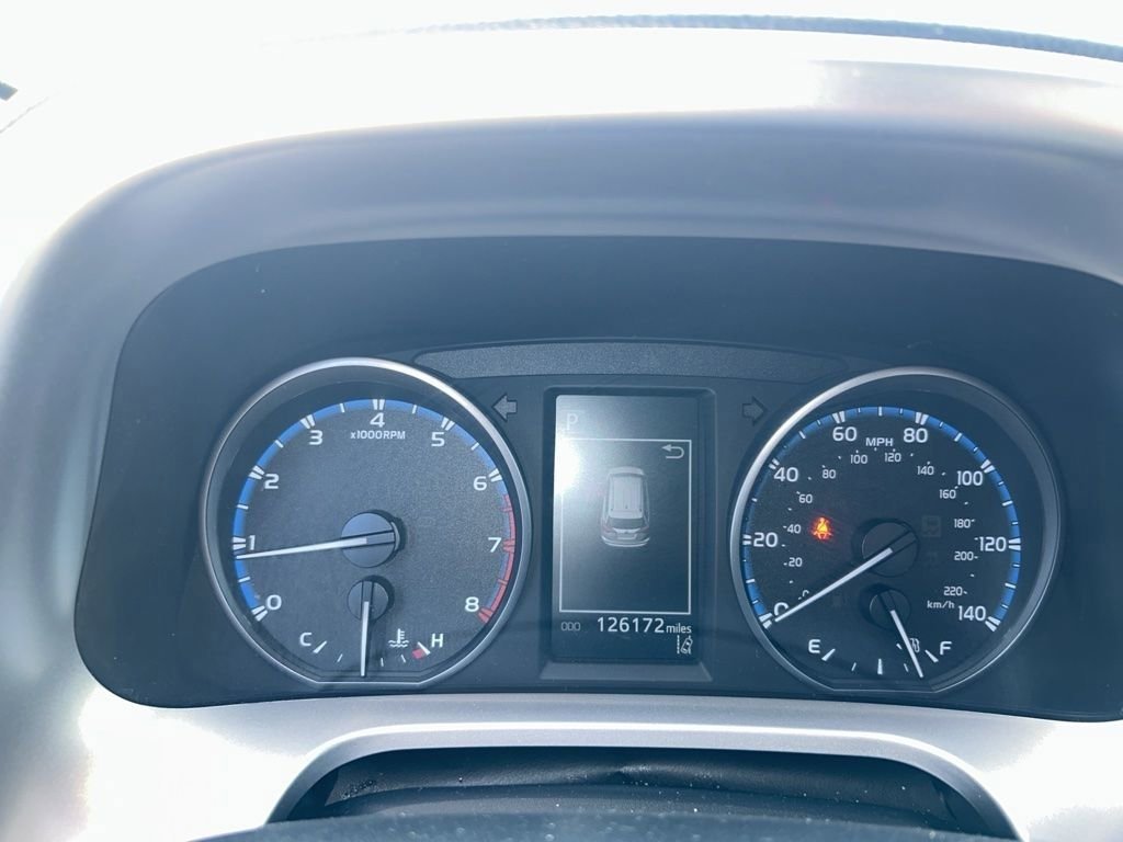 Used 2017 Toyota RAV4 LE image 10