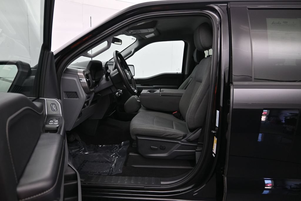 Used 2025 Ford F150 XLT w/ Equipment Group 301A Standard RWD image 20