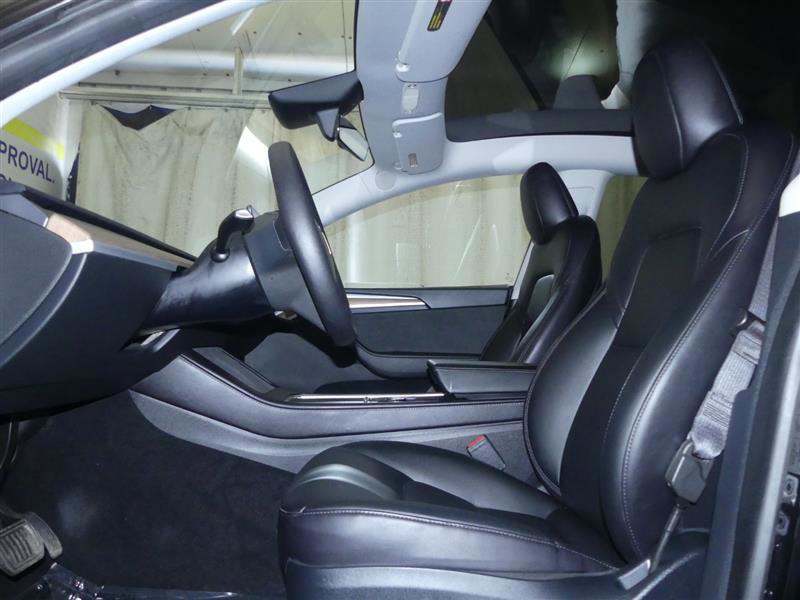 Used 2023 Tesla Model Y Long Range image 19