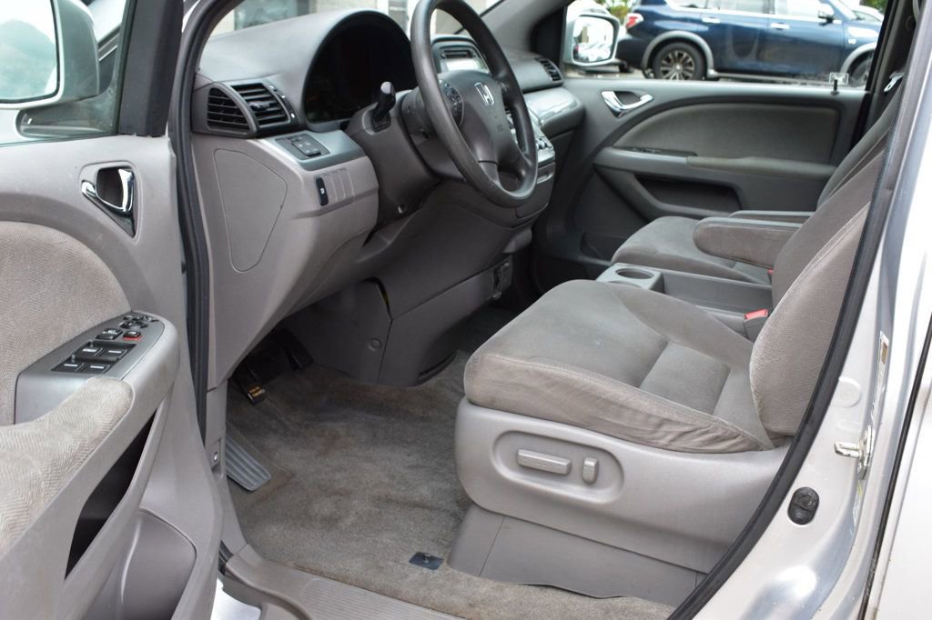 Used 2010 Honda Odyssey EX image 16