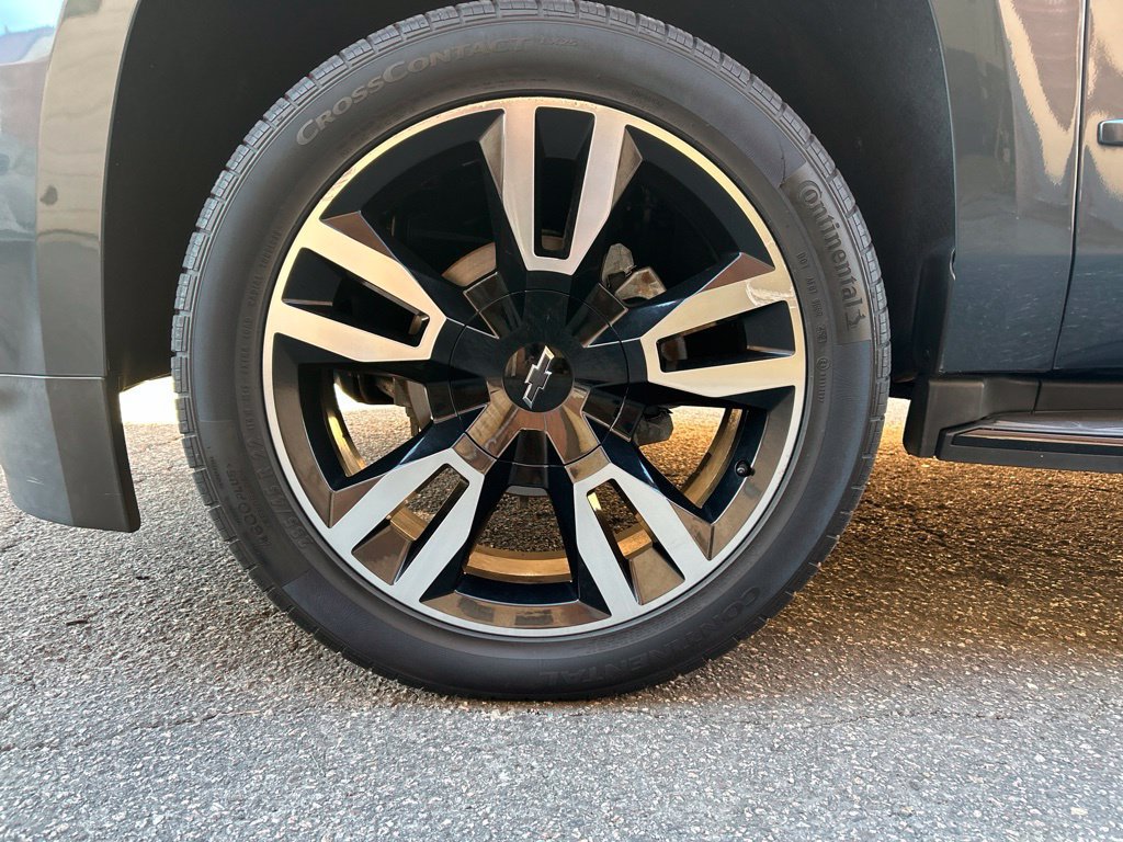 Used 2019 Chevrolet Tahoe Premier w/ RST 6.2L Performance Edition AWD/4WD image 11