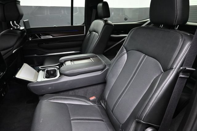 Used 2024 Jeep Grand Wagoneer Series I w/ Convenience Group III AWD/4WD image 12