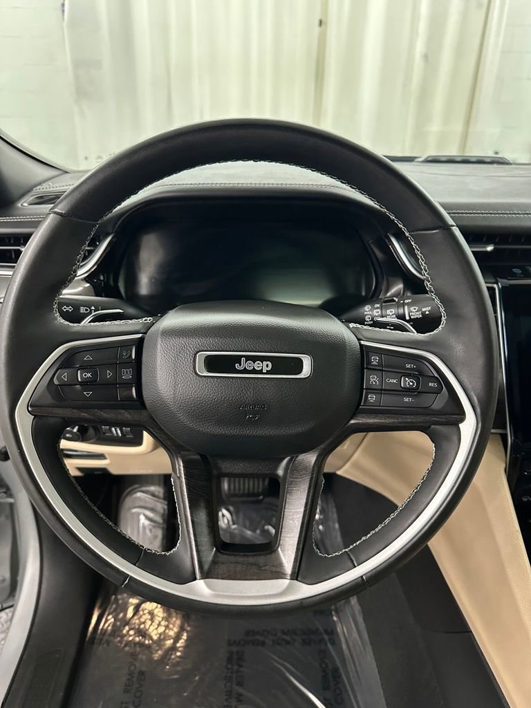 Used 2022 Jeep Grand Cherokee Limited 4xe w/ Luxury Tech Group II AWD/4WD image 17