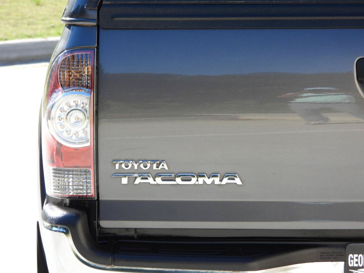Used 2011 Toyota Tacoma PreRunner w/ SR5 Pkg #2 RWD image 31