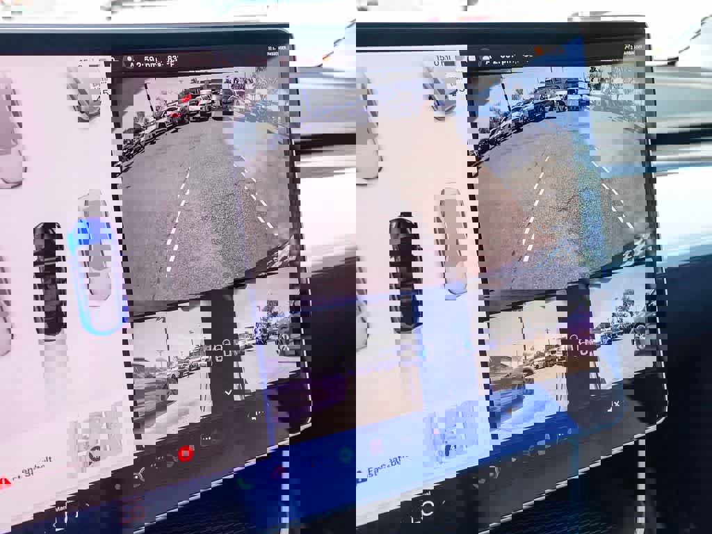 Used 2021 Tesla Model Y Performance image 22