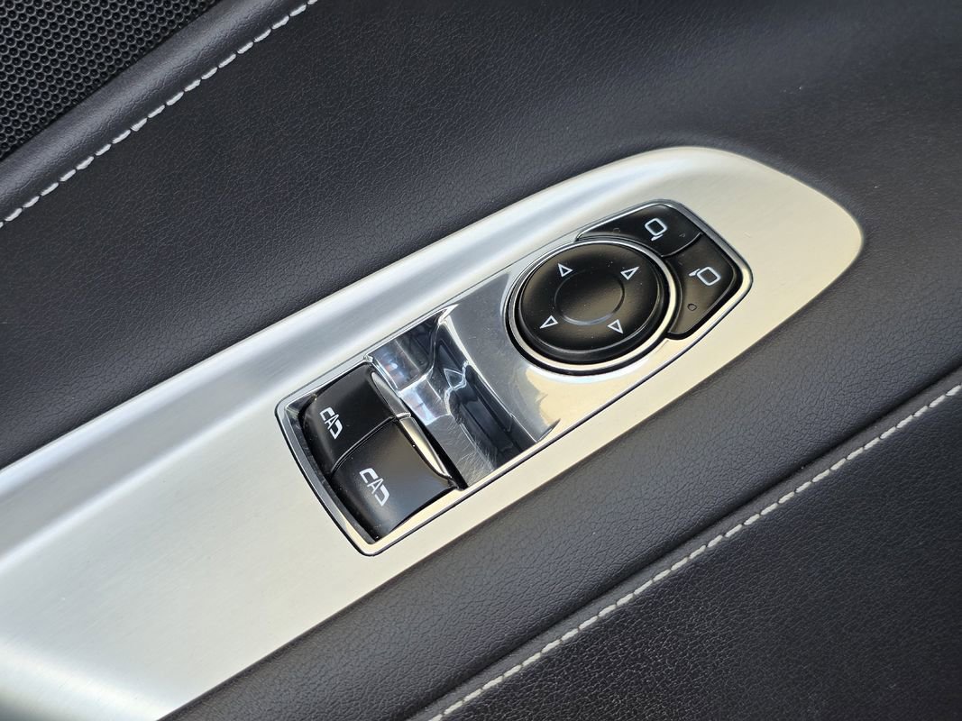 Used 2020 Chevrolet Corvette Stingray Coupe w/ Z51 Performance Package image 18