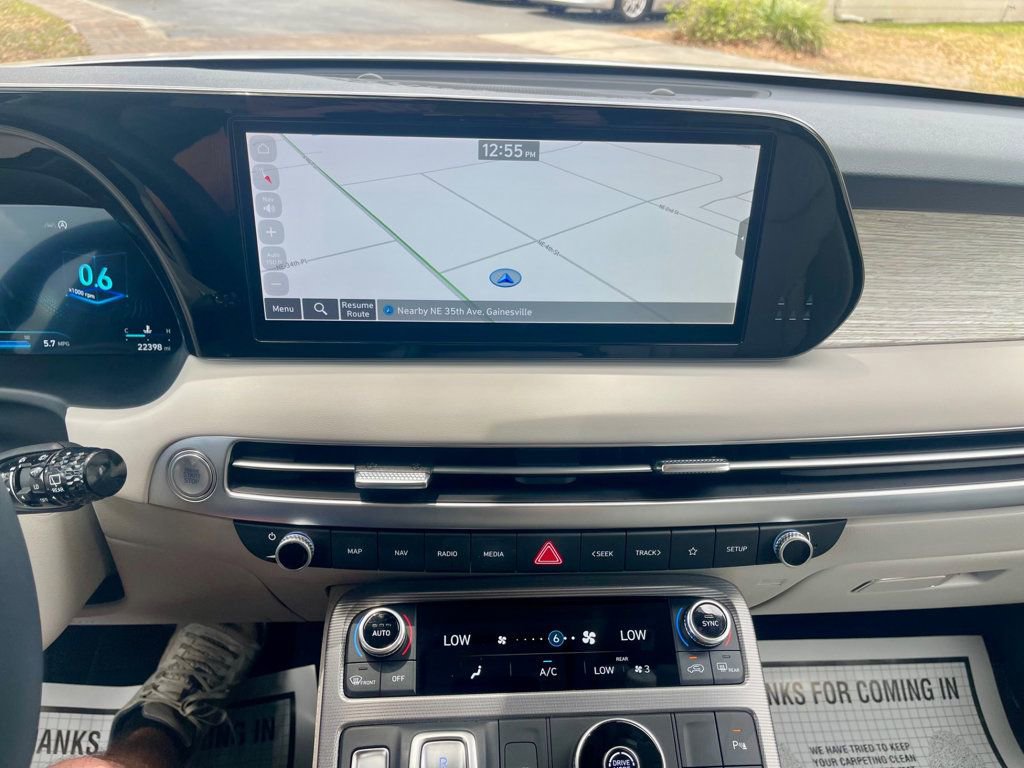 Used 2025 Hyundai Palisade Calligraphy FWD image 17