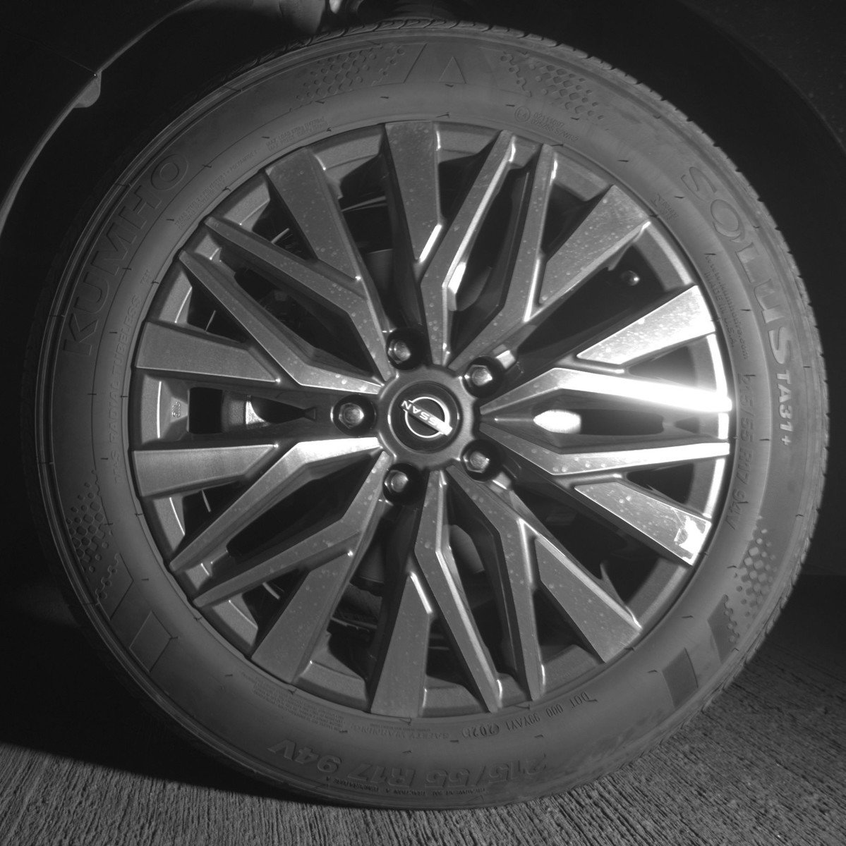 Used 2025 Nissan Altima 2.5 SV FWD image 12