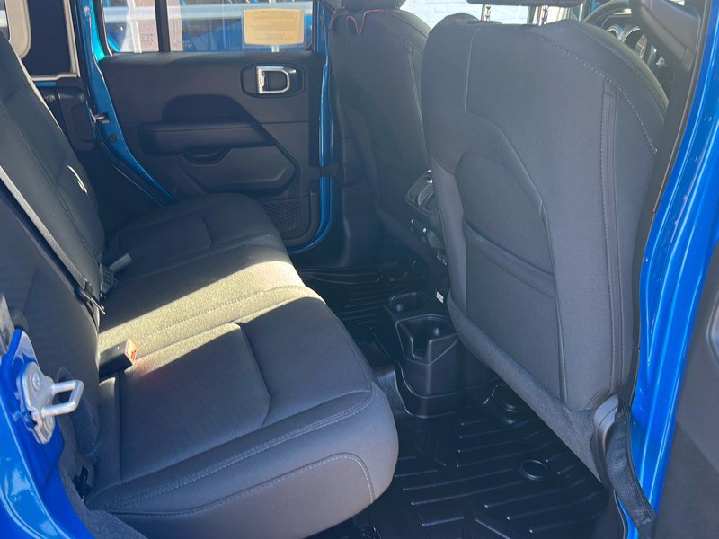 Used 2022 Jeep Wrangler Unlimited Sahara w/ Cold Weather Group image 11