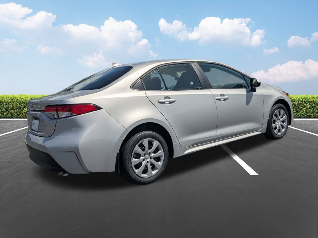 New 2026 Toyota Corolla LE FWD image 4
