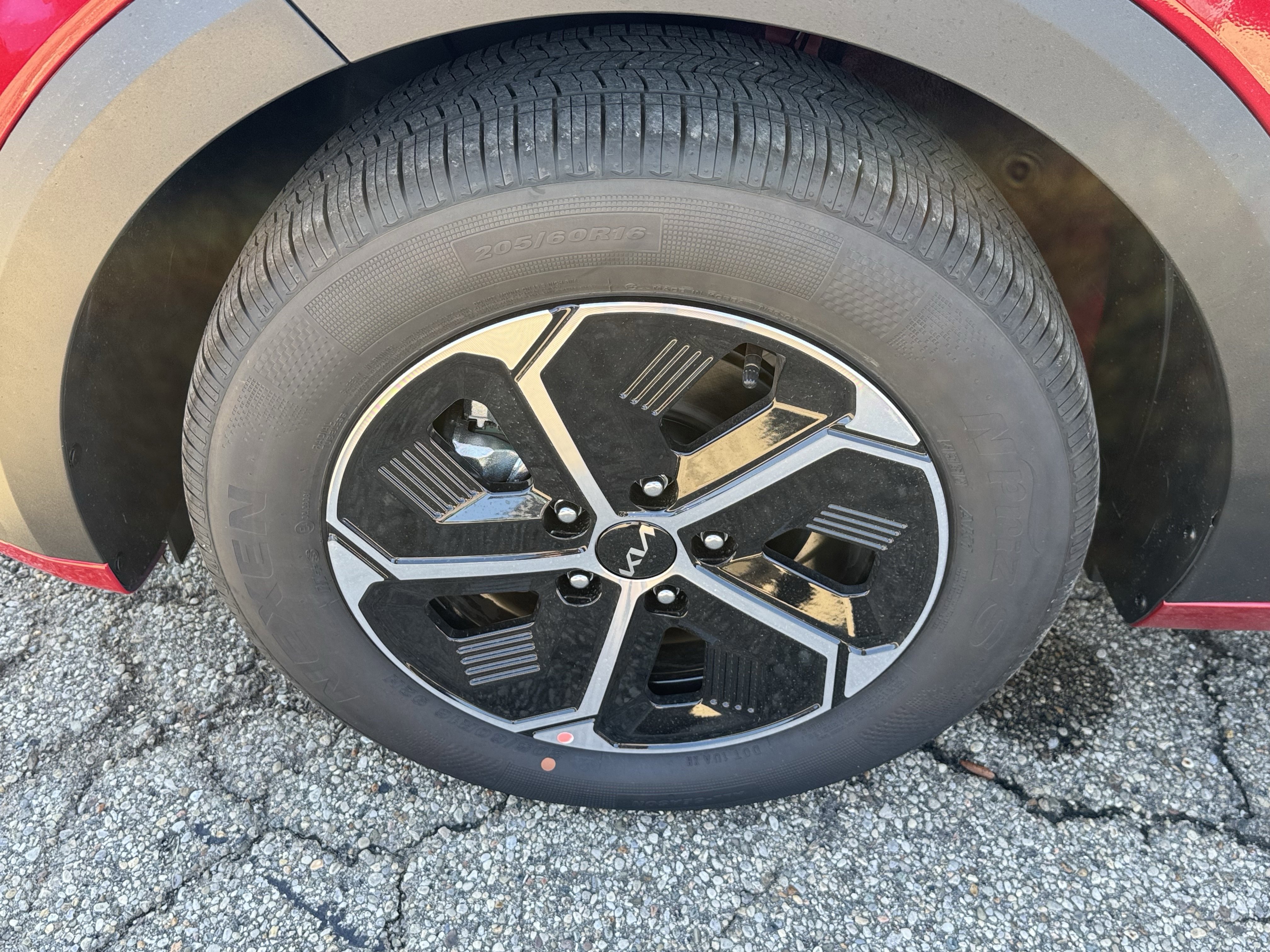 New 2026 Kia Niro LX image 4